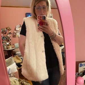 Faux Fur Vest, XL(juniors), White—red fading on it